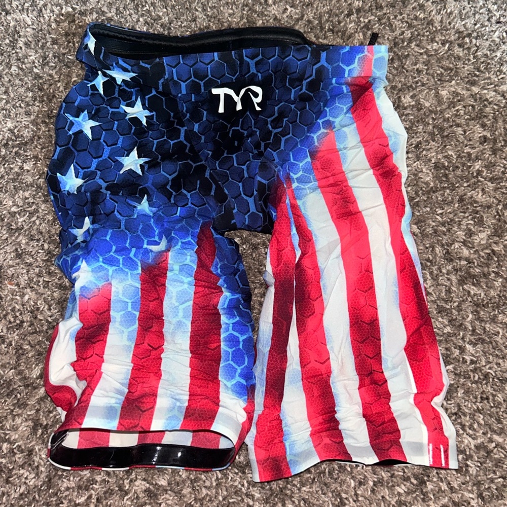 TYR Avictor Supernova men’s 28